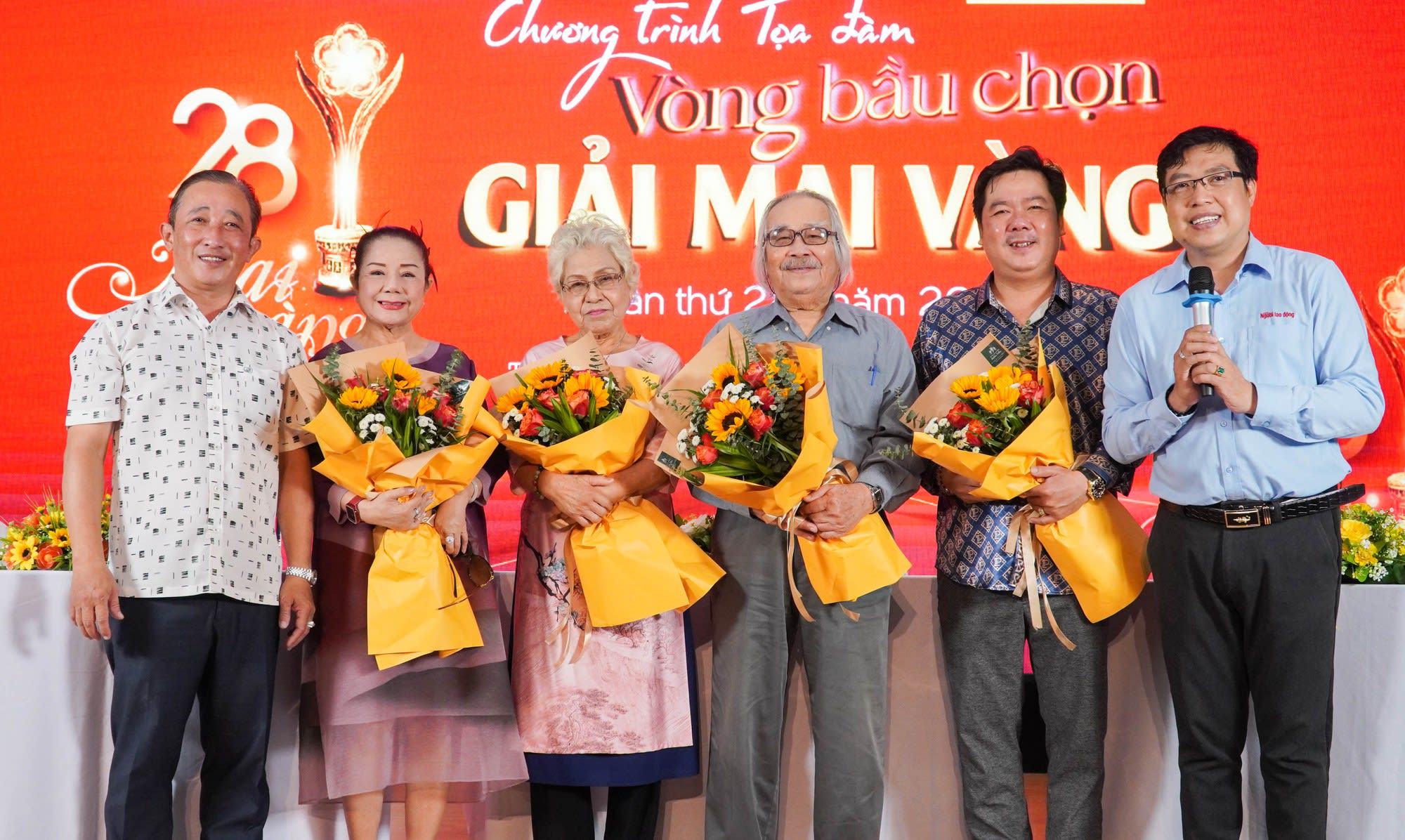 Lý do NSƯT Thoại Mỹ xin rút khỏi đề cử giải Mai Vàng lần thứ 28 4 Lý do NSƯT Thoại Mỹ xin rút khỏi đề cử giải Mai Vàng lần thứ 28 - Ảnh 3